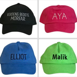 Kasket med navn eller tekst